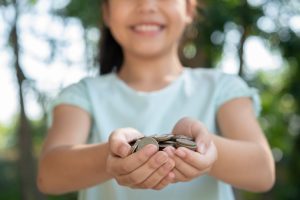 Inculcar el ahorro en tus hijos: cinco consejos que te ayudarán
